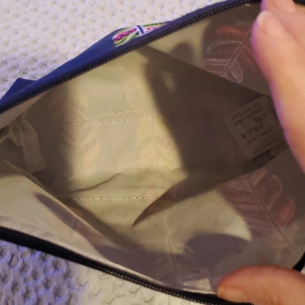 N Gil makeup bag (37)